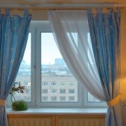 lazy{ aItem.alt_title }}